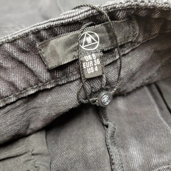 MISSGUIDED Denim Distressed Skirt - Picture 2 of 5